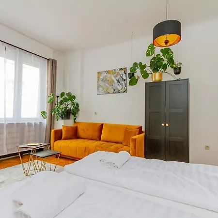 @ Jaszai Mari Square شقة *