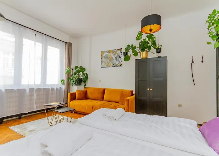 @ Jaszai Mari Square Apartament *